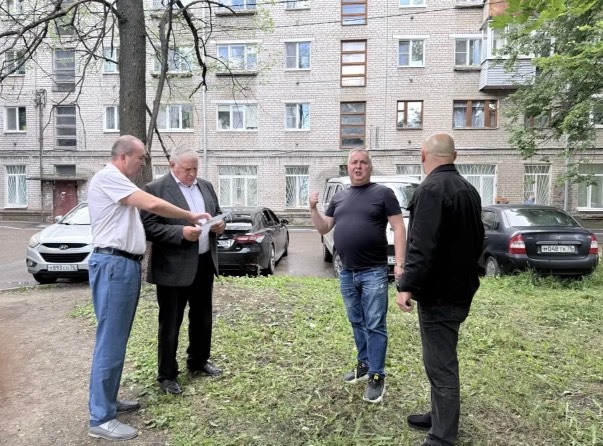 Депутаты Ярославской областной Думы посетили объекты капитального ремонта в Ярославле